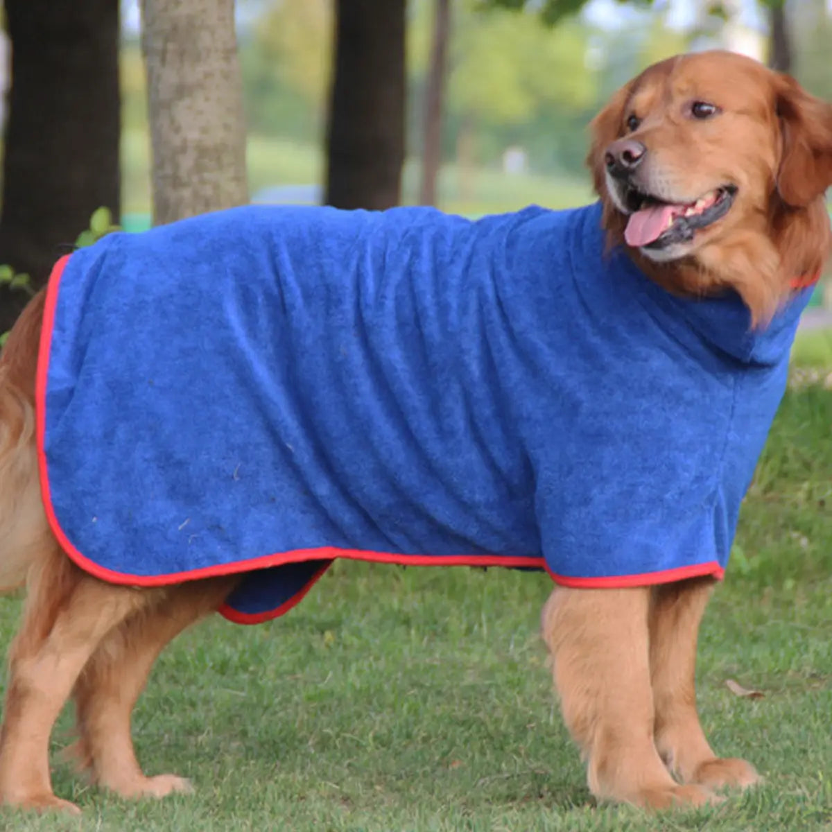 Quick-Dry Microfiber Pet Bathrobe and Towel - Ultra-Fine Fiber Grooming Accessory for Dogs and Cats in Blue